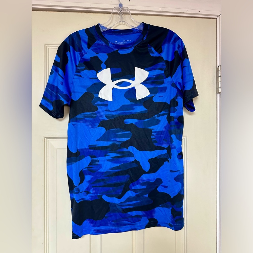 Boys UA camo tee YXL
